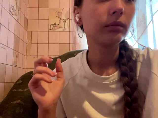 RonnaWillow webcam