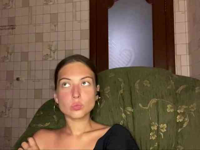 RonnaWillow webcam