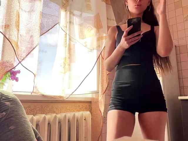 RonnaWillow webcam