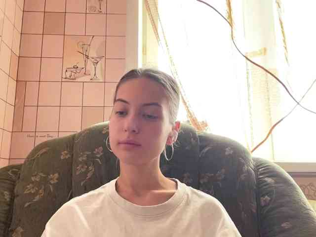 RonnaWillow webcam