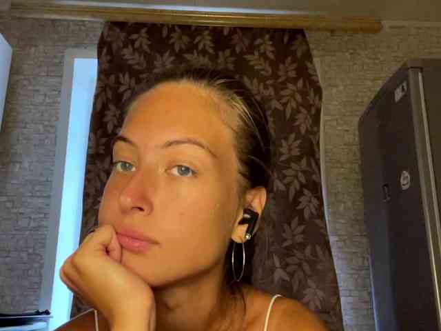 RonnaWillow webcam
