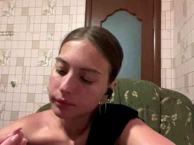 RonnaWillow webcam