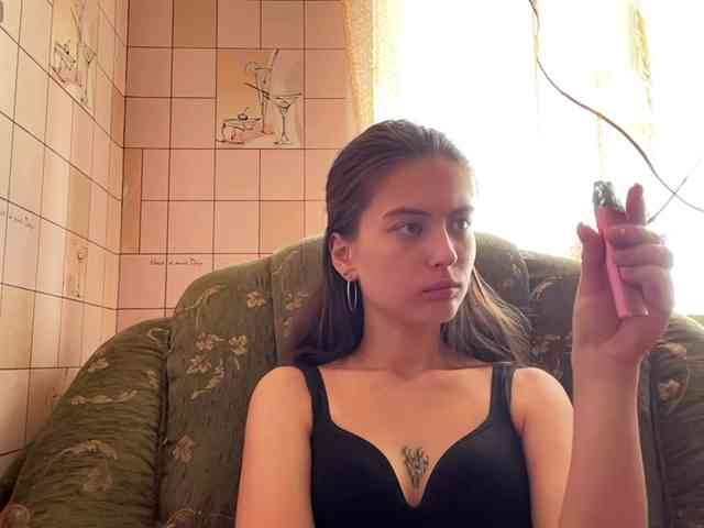 RonnaWillow webcam