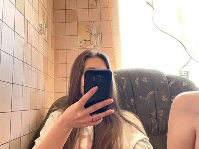 RonnaWillow webcam
