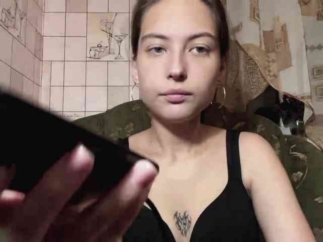 RonnaWillow webcam