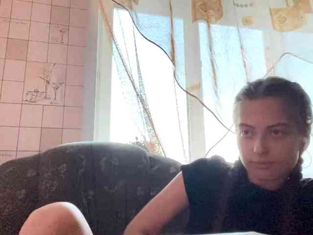 RonnaWillow webcam