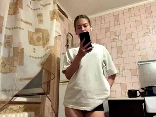 RonnaWillow webcam
