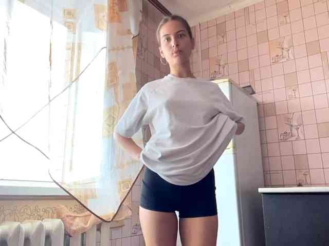 RonnaWillow webcam