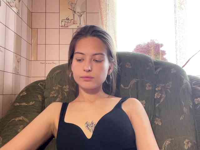 RonnaWillow webcam