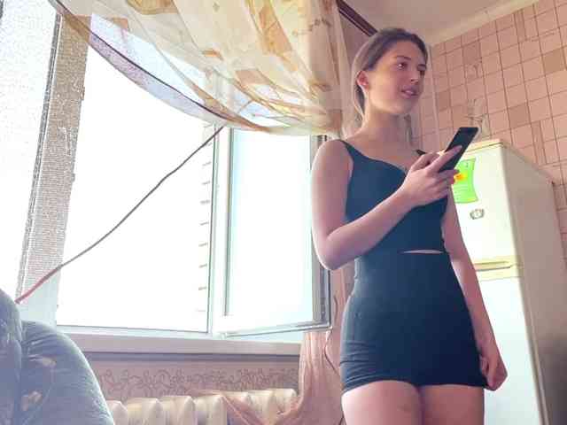 RonnaWillow webcam