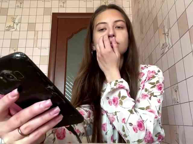 RonnaWillow webcam