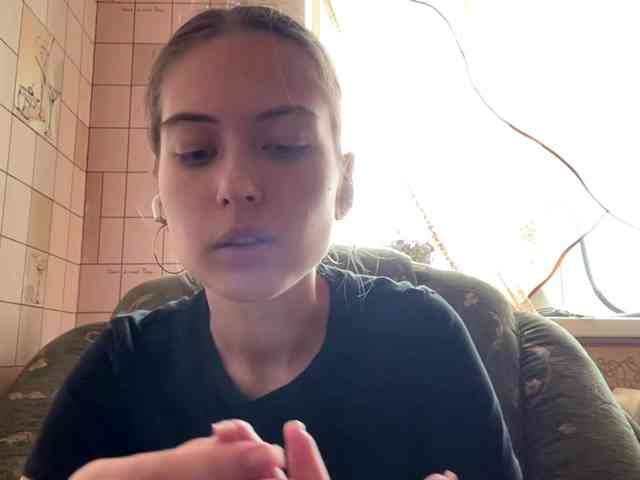 RonnaWillow webcam