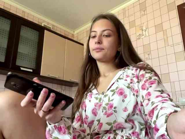 RonnaWillow webcam