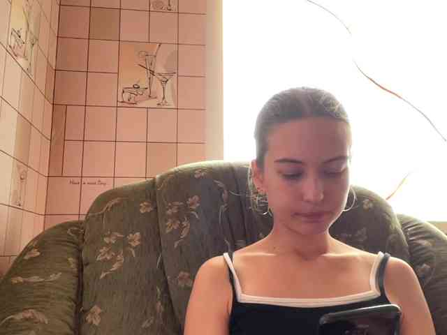RonnaWillow webcam