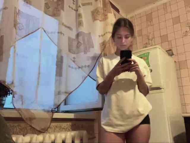 RonnaWillow webcam