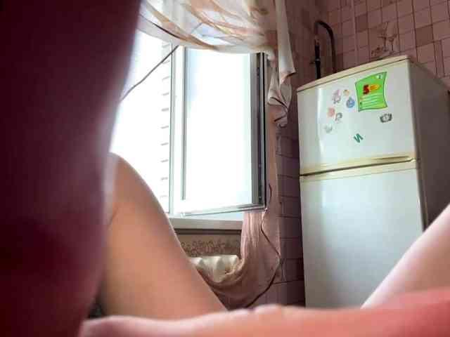 RonnaWillow webcam