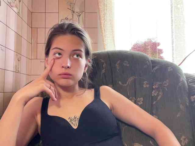 RonnaWillow webcam