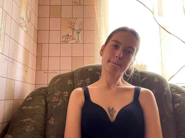 RonnaWillow webcam