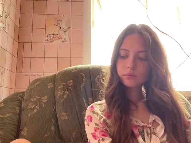 RonnaWillow webcam