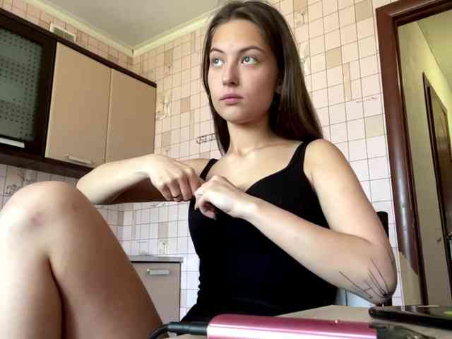 RonnaWillow webcam