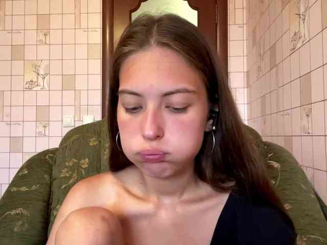 RonnaWillow webcam