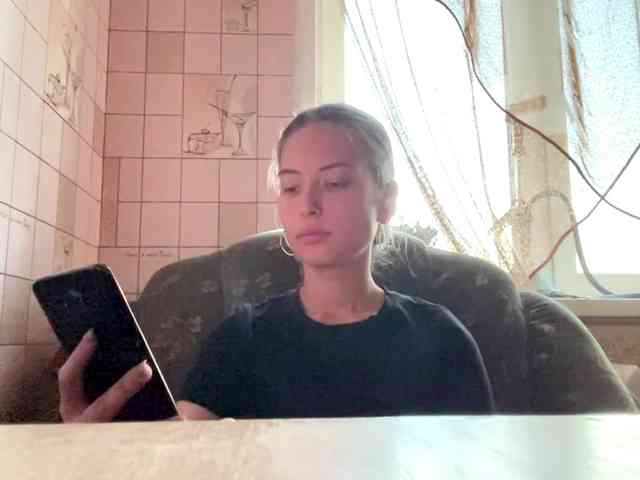 RonnaWillow webcam