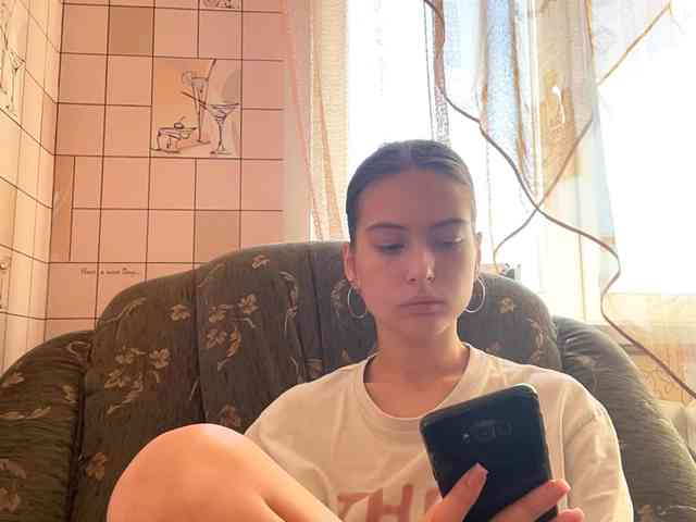 RonnaWillow webcam