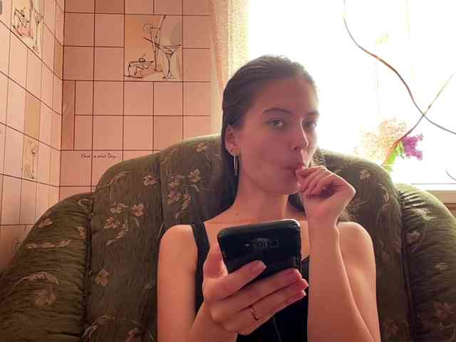 RonnaWillow webcam