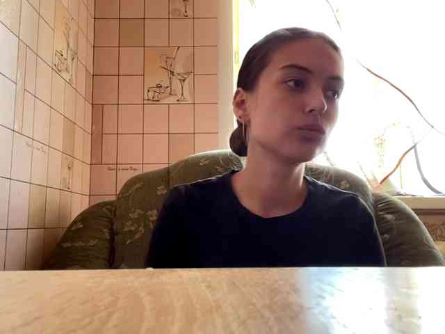 RonnaWillow webcam