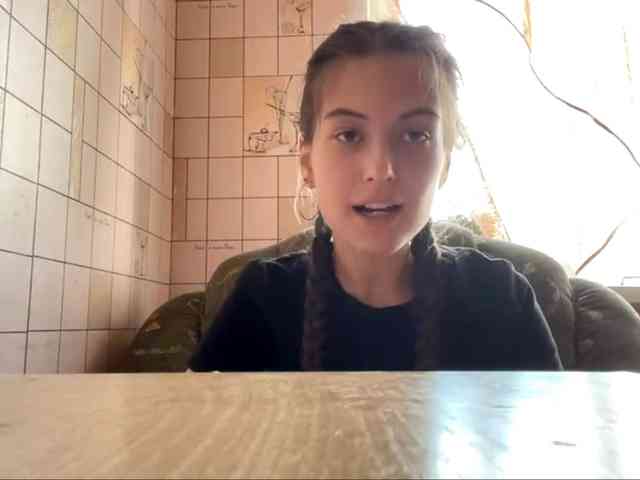 RonnaWillow webcam