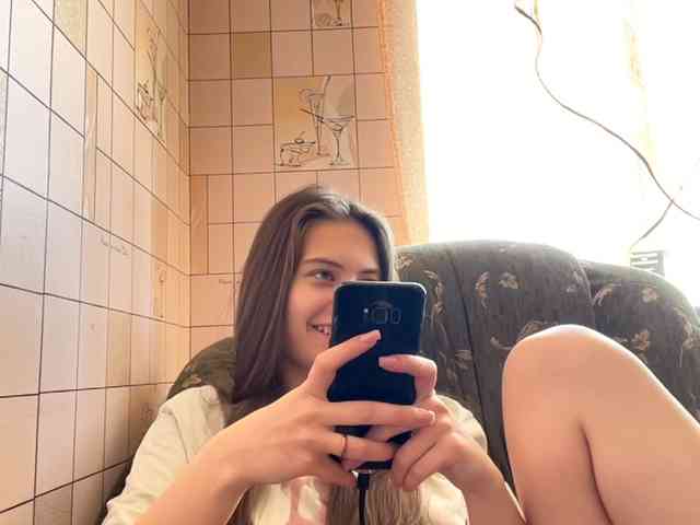 RonnaWillow webcam