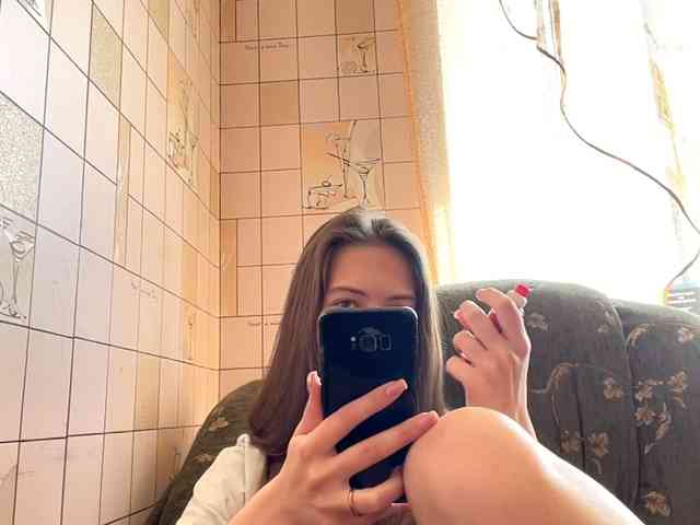 RonnaWillow webcam