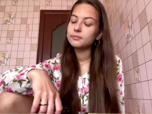 RonnaWillow webcam