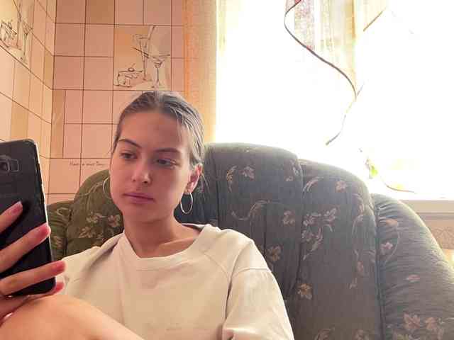 RonnaWillow webcam