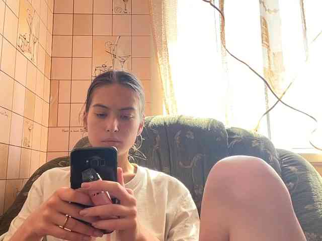 RonnaWillow webcam