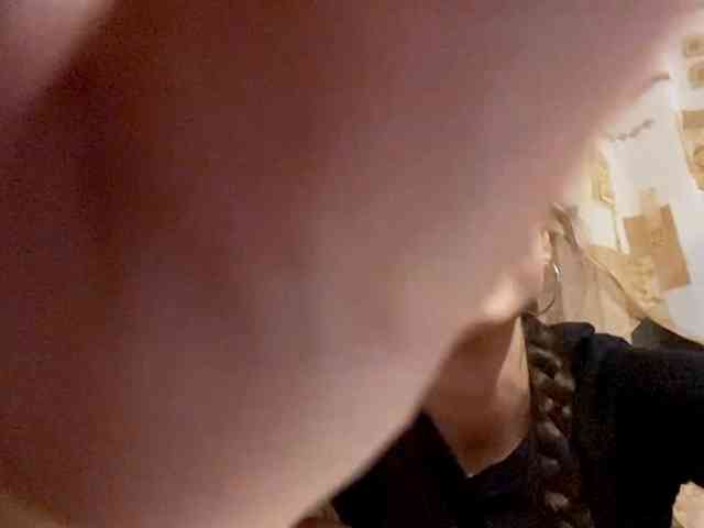 RonnaWillow webcam