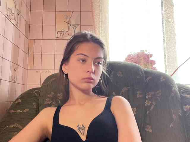 RonnaWillow webcam