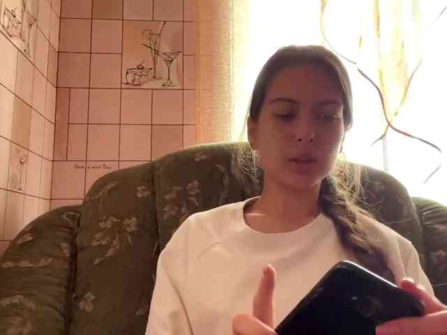 RonnaWillow webcam