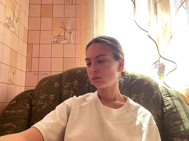 RonnaWillow webcam