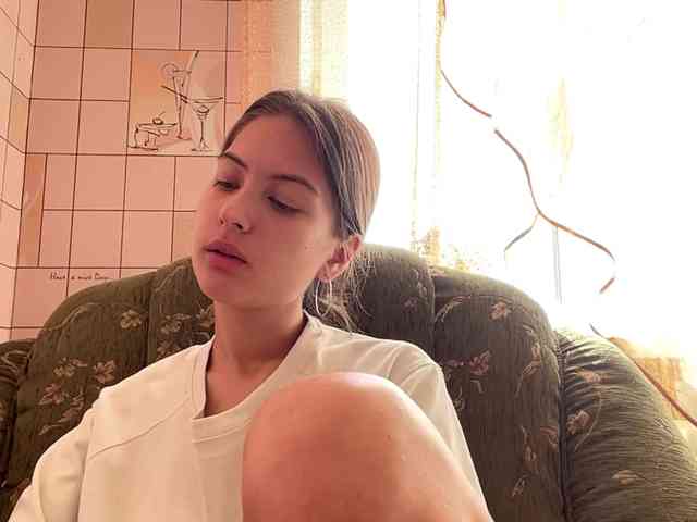 RonnaWillow webcam