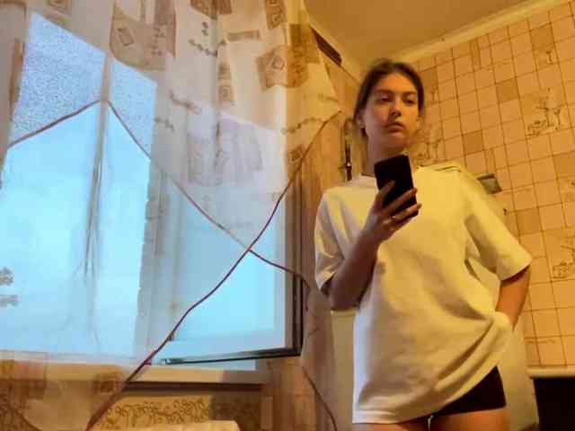 RonnaWillow webcam