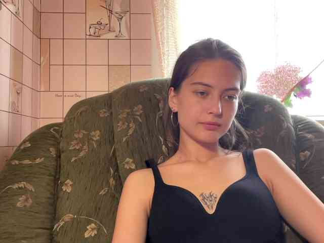 RonnaWillow webcam