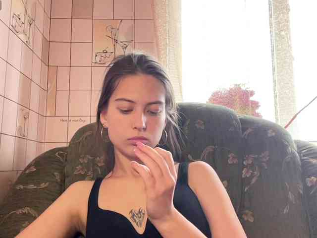 RonnaWillow webcam