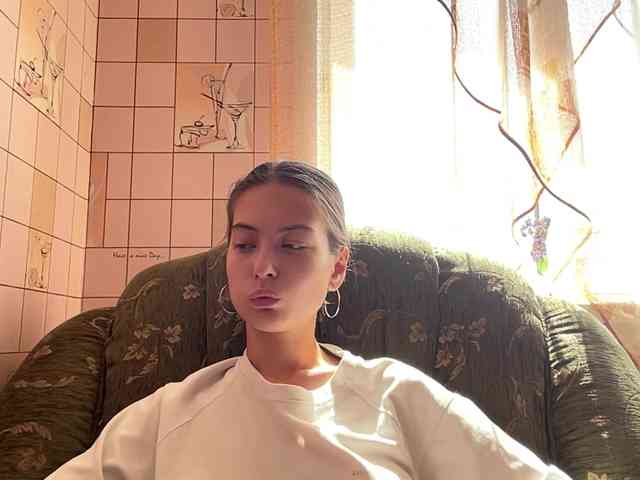 RonnaWillow webcam