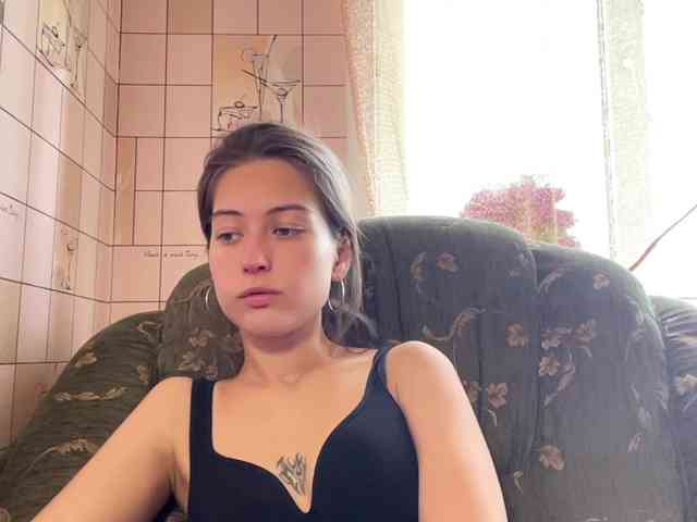 RonnaWillow webcam