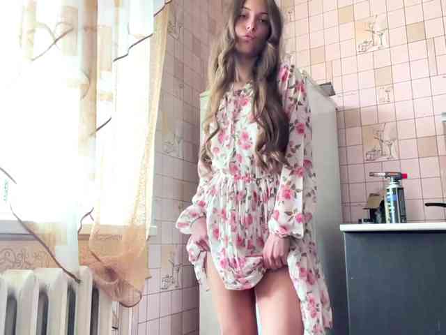 RonnaWillow webcam