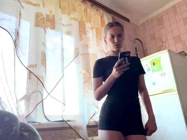 RonnaWillow webcam