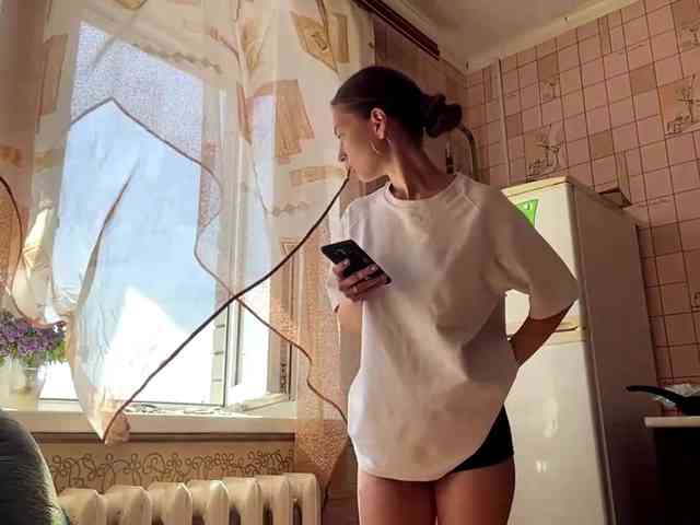 RonnaWillow webcam