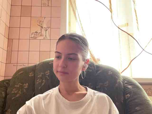 RonnaWillow webcam