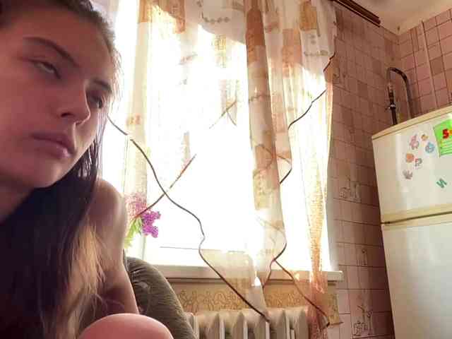 RonnaWillow webcam